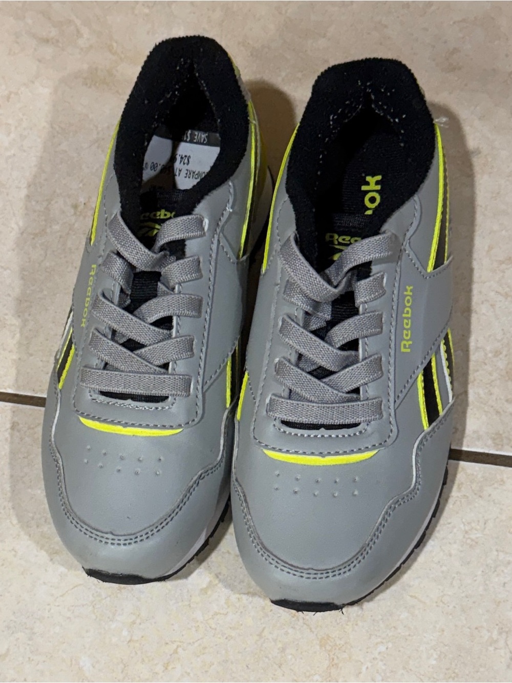 Reebok Boys Gray & Neon Yellow Light Up Shoes Size 13 K - Picture 3 of 5